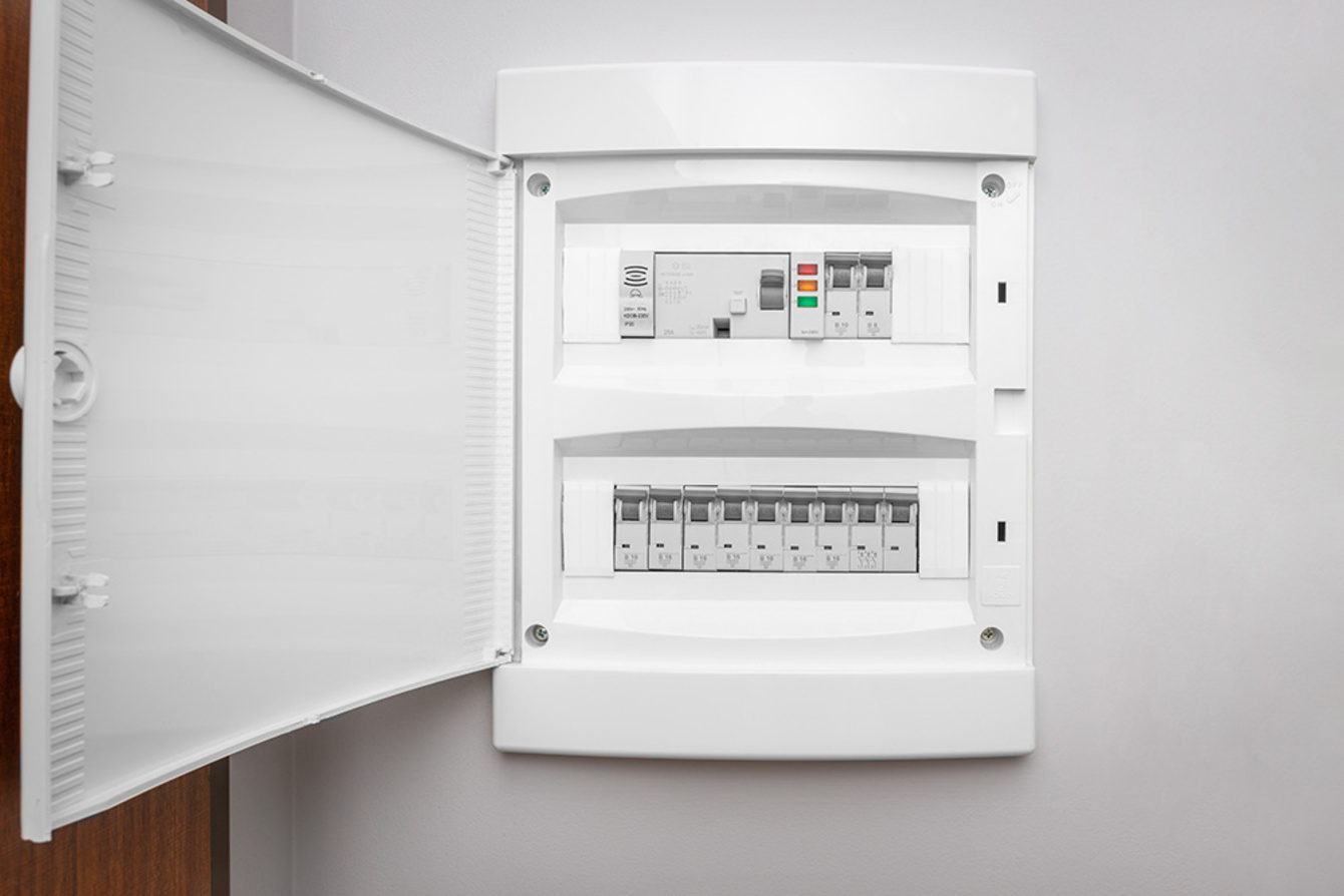 Über­spannungs­schutz bei Elektro Lezius GmbH & Co. KG in Schönebeck