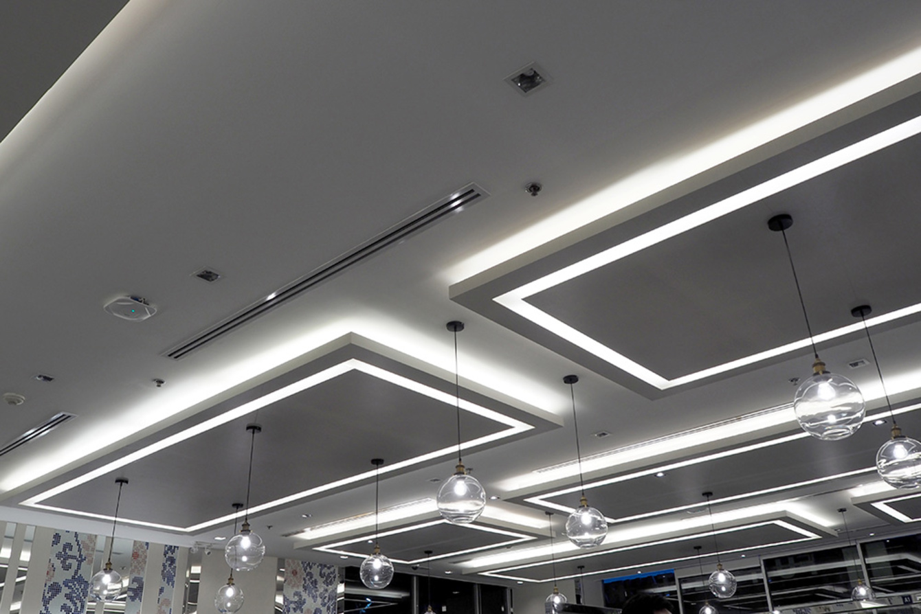 LED-Beleuchtung bei Elektro Lezius GmbH & Co. KG in Schönebeck